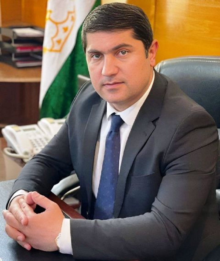 Табрикоти узви Маҷлиси миллии Маҷлиси Олии Ҷумҳурии Тоҷикистон, раиси ноҳияи Дарвоз муҳтарам Умедҷон Носирзода бахшида ба Рӯзи кормандони соҳаи тиб